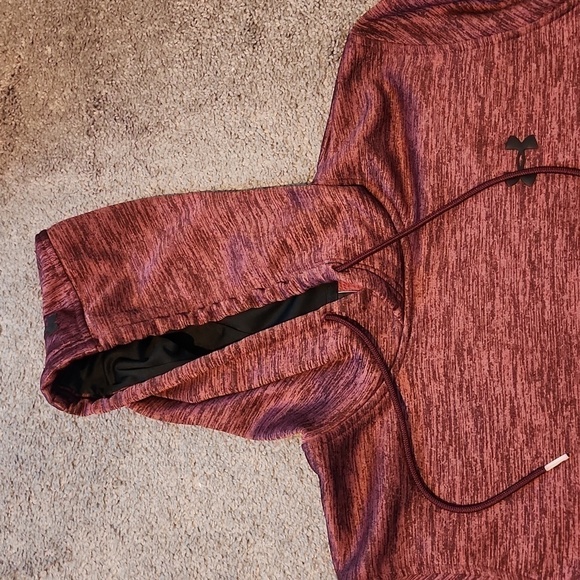 UnderArmour Hoddie - Picture 2 of 5